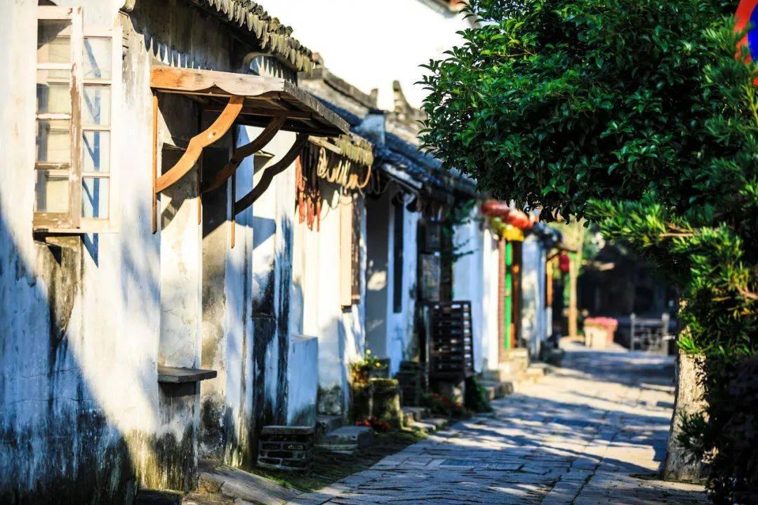 广州:2024年建设1个市级托育综合服务中心、11个区级托育综合服务中心
